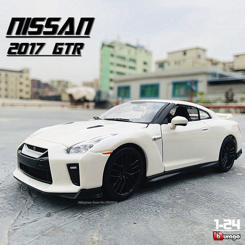 Bburago 2017 Nissan GT-R Car Model 1:24
